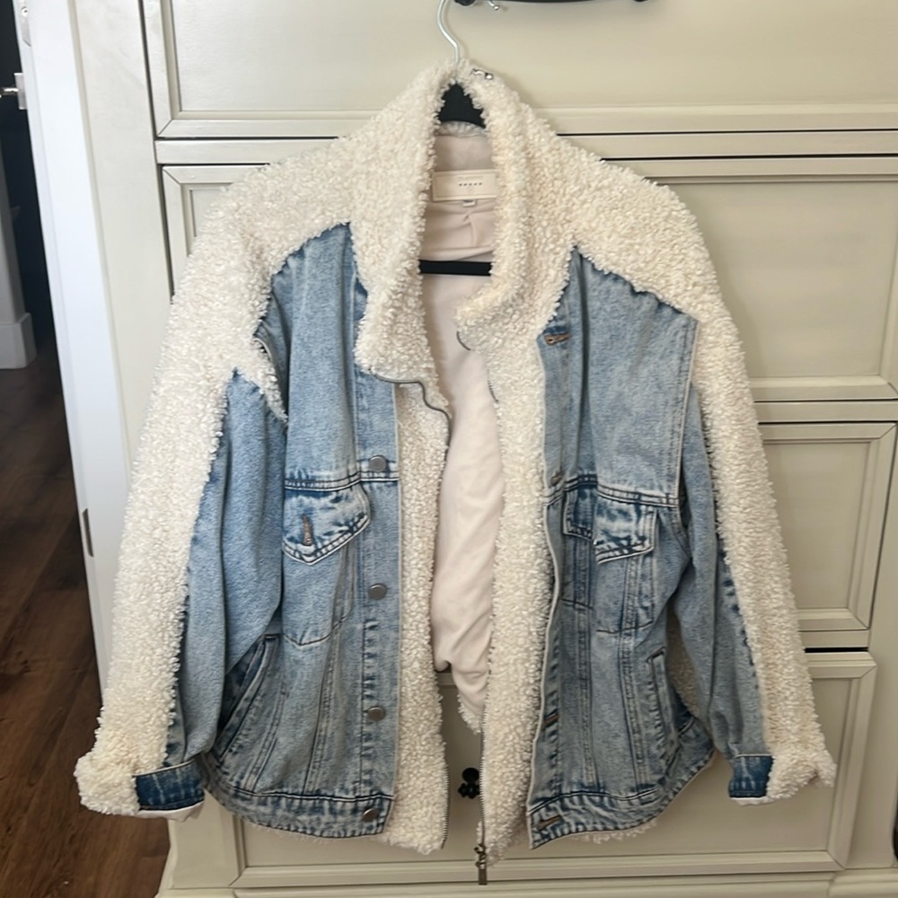 Perfect condition M Blank NYC Jean/teddy jacket